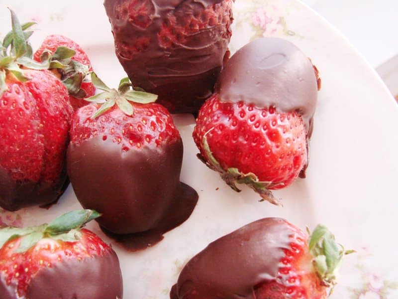 chocolate covered strawberries, strawberries, chocolate, month of love, dessert